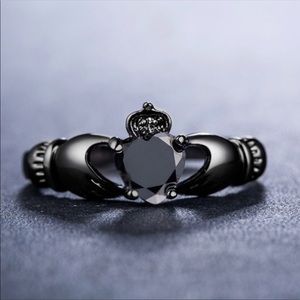 Irish Claddagh Ring Black 925 sterling size 10